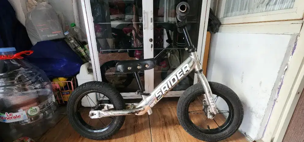 Balance bike strider