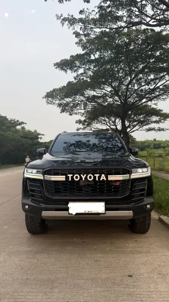 TOYOTA LAND CRUISER GRS 300