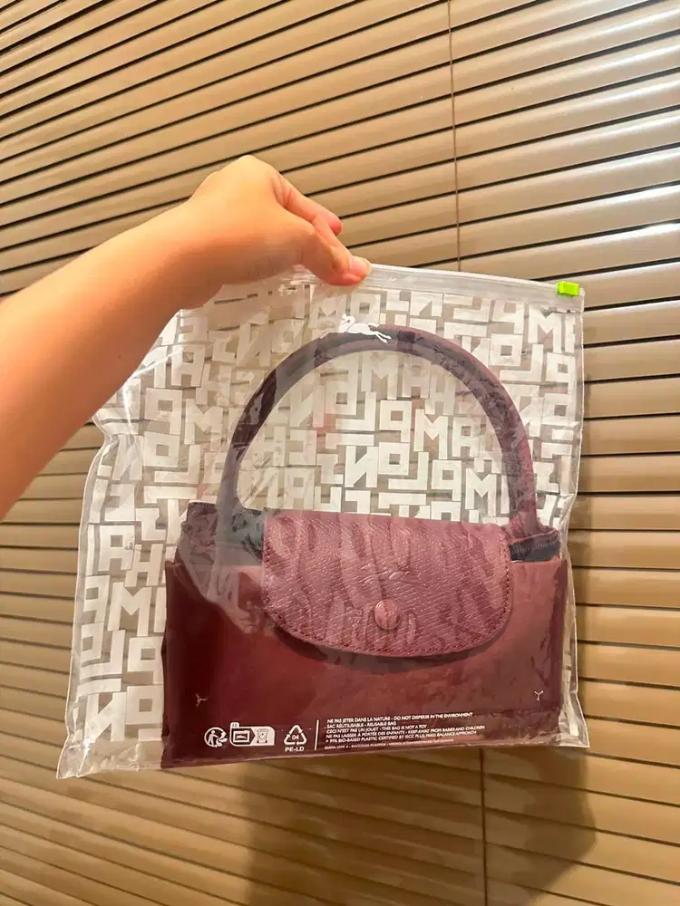 Tas longchamp baru blm pernah dipakai