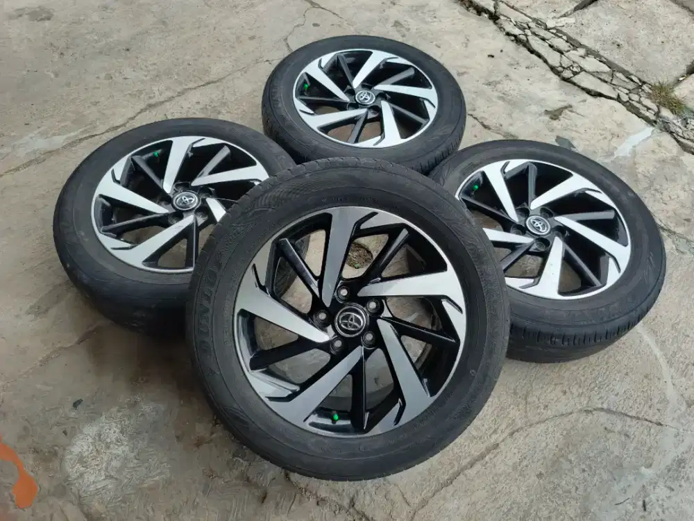 Velg ring 17 Original Toyota Rush all new