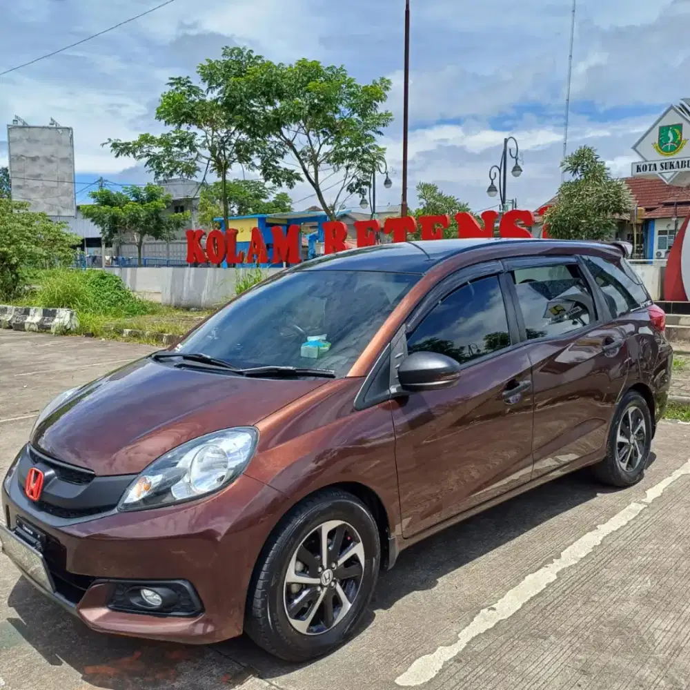 Jual cepat honda mobilio e mt 2016