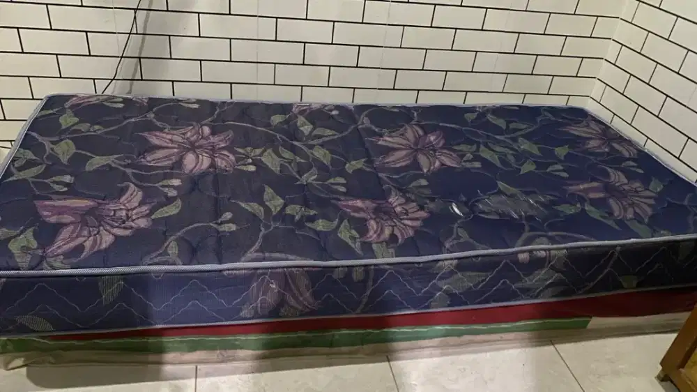 Kasur merek Alta untuk single bed