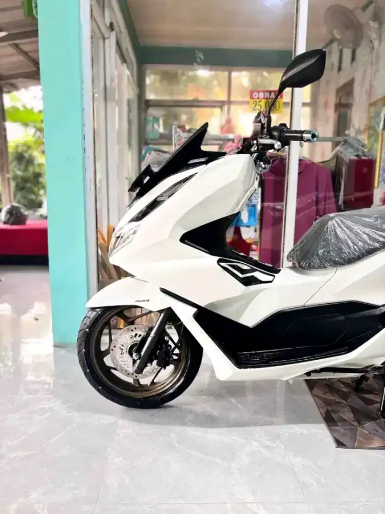 2023 PCX 160cc ABS