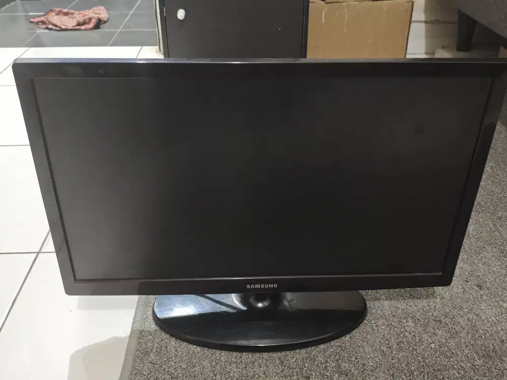 TV Samsung LCD 22 Inch UA22ES5000R