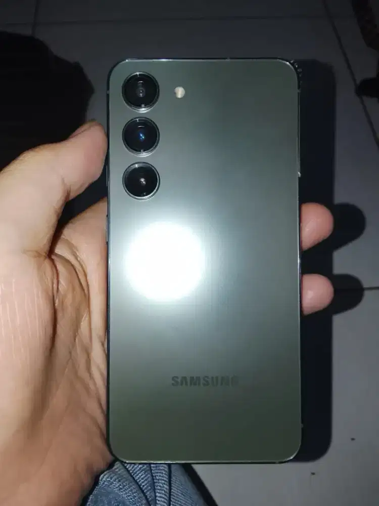 Samsung S23. nego