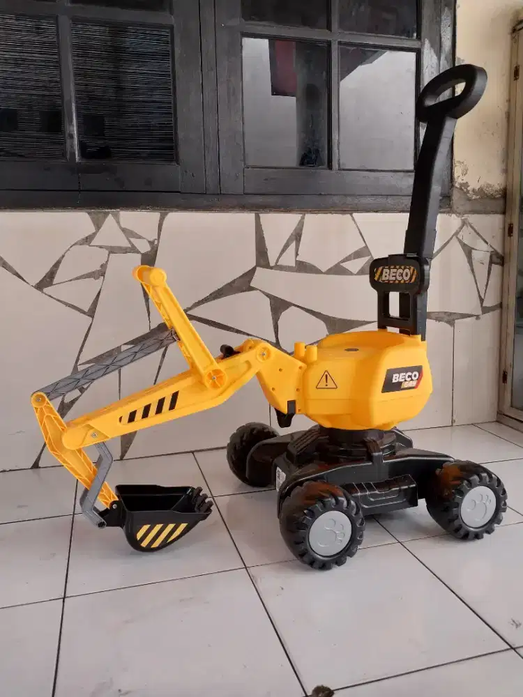 EXAVATOR MAINAN ANAK UMUR 4-6 TAHUN