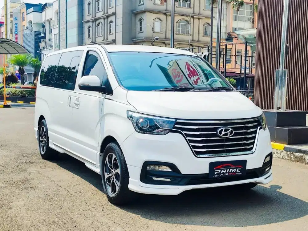 DP 10 jt‼️LIKE NEW‼️Hyundai H1 Royale Bensin Automatic 2024 - RECORD