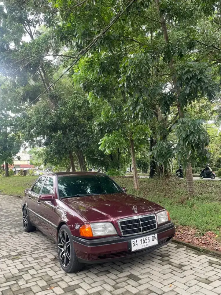 Dijual mercy C180 '94