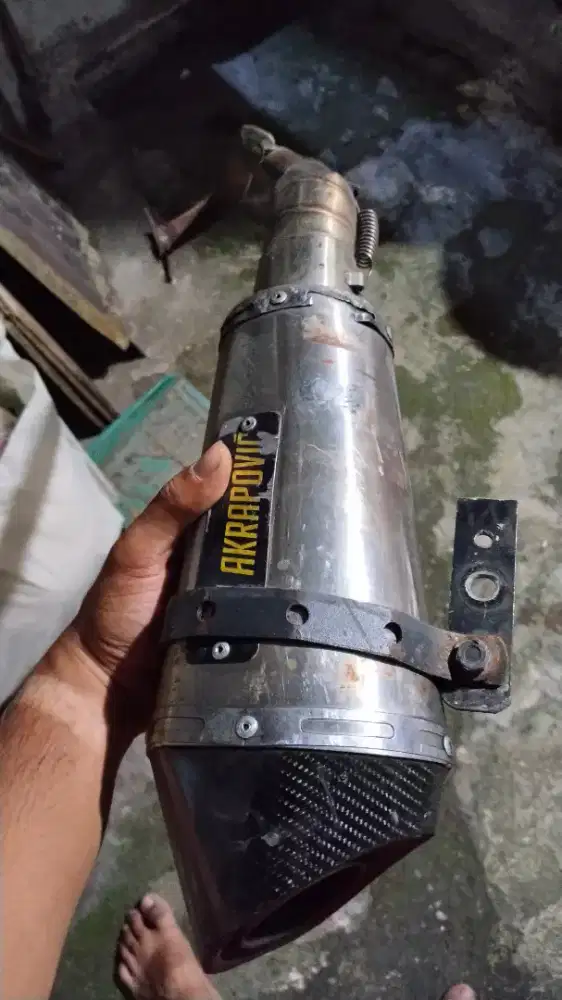 Jual knalpoT AKRAPOVIC