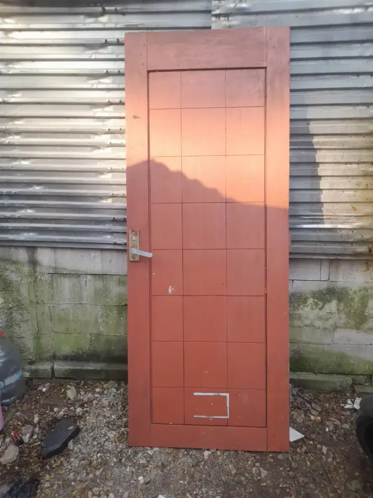 Pintu kayu nangka