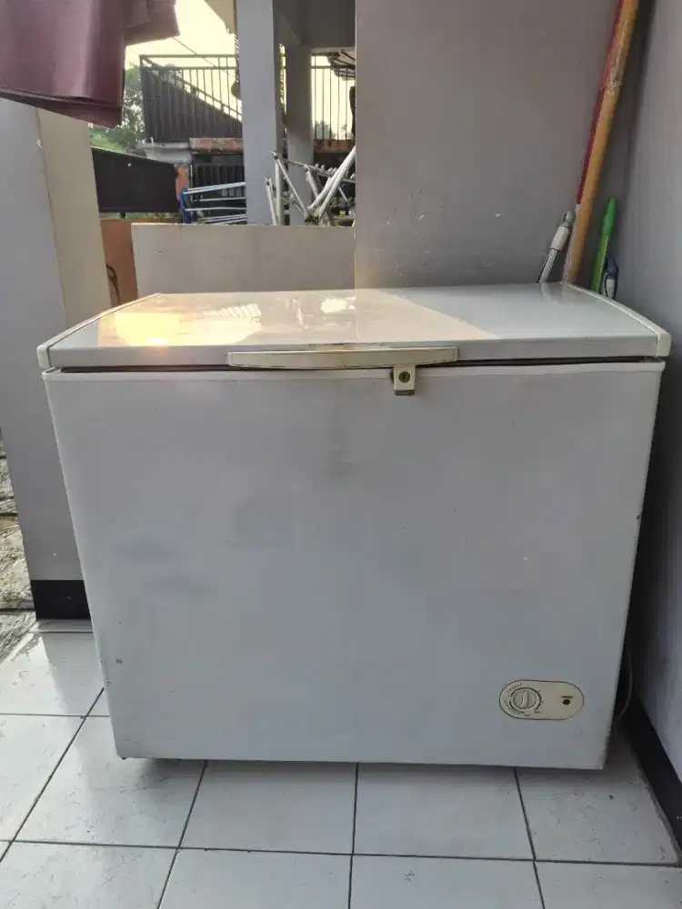 Jual FREEZER 200L