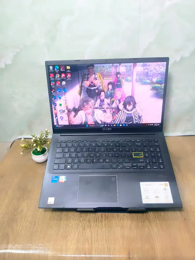 ASUS VIVOBOOK K513E  
Intel Core i7-1165G7 RAM 8GB SSD 512GB