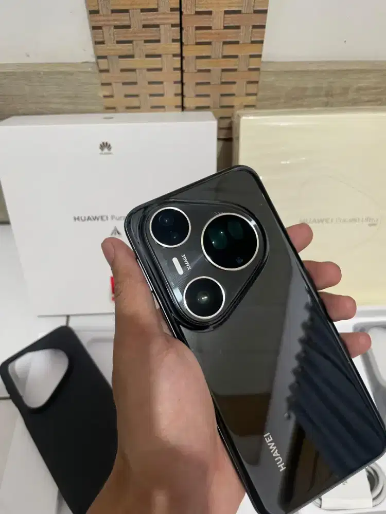 Huawei Pura 80 Ultra 16/512 resmi Garansi oktober 2027 like new