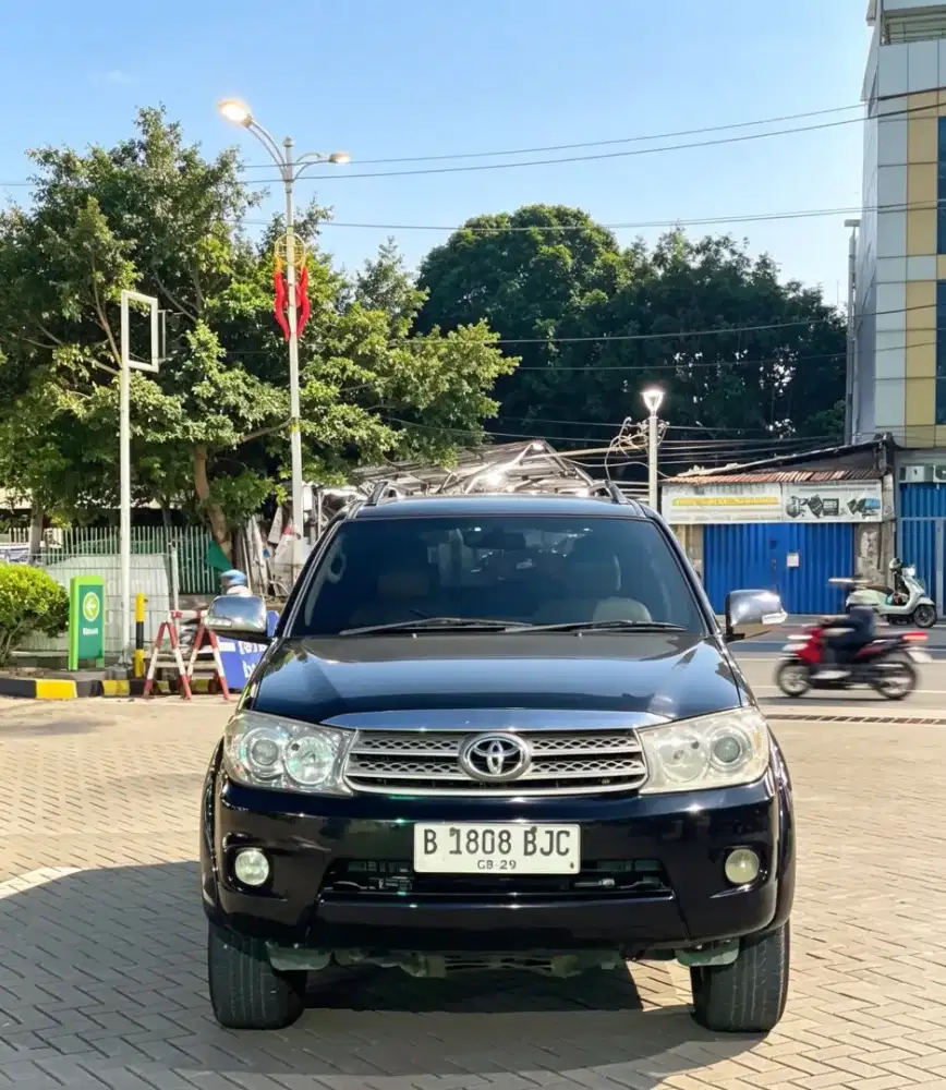 Toyota Fortuner 2.5 G Diesel 2010 Matic