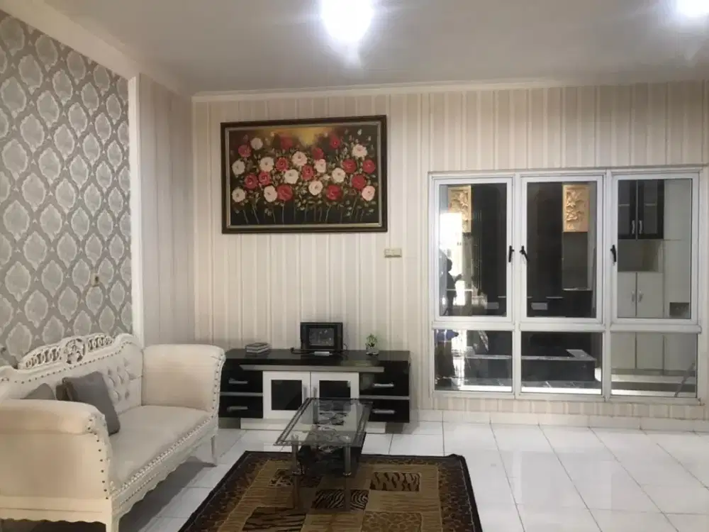 RUMAH CANTIK MURAH !!! Luas 160 dekat akses Tol di Kota Wisata Cibubur