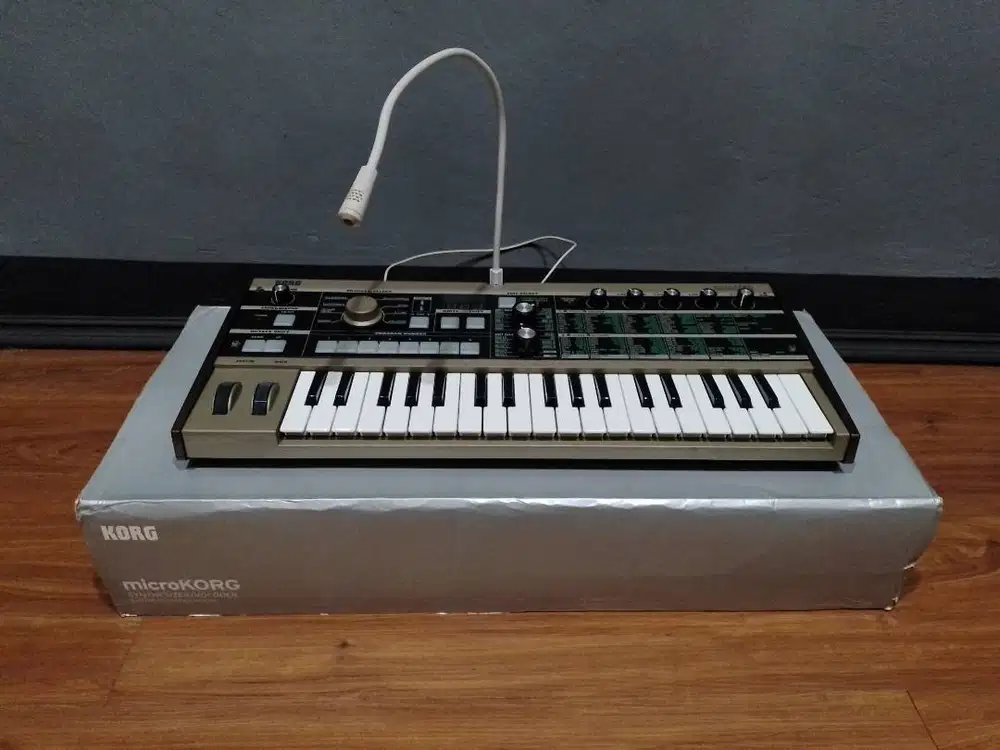 KORG - Mickrokorg MK1 - Synthesizer Vocoder