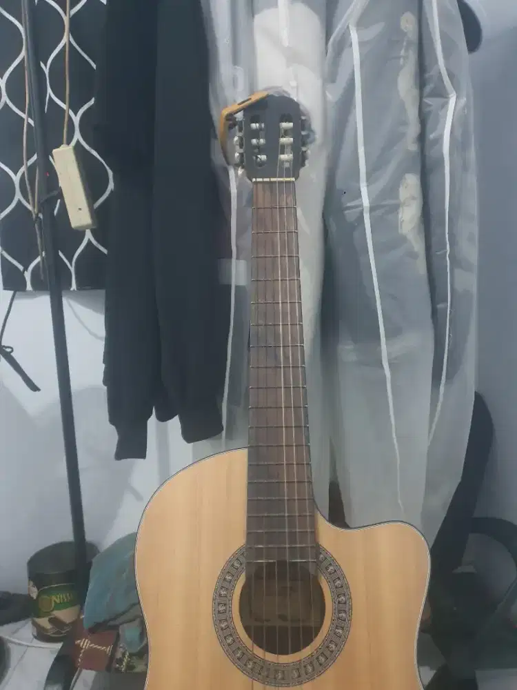 Jual.aja ne gitar acoustik elektrik cowboy nylon type cgc100na