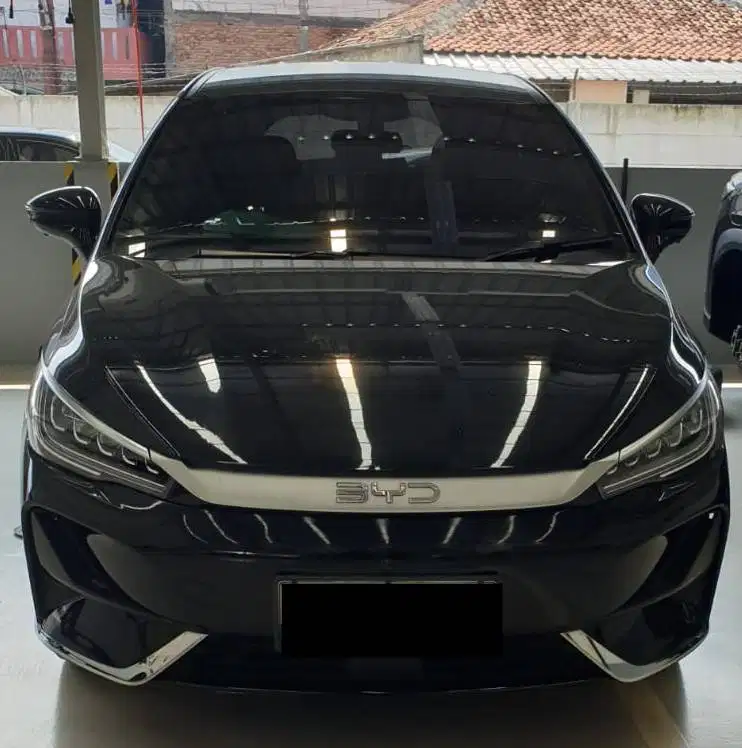 BYD M6 Hitam tangan Pertama Pajak Panjang low km
