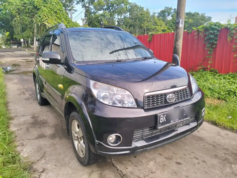 Toyota rush G At 2012