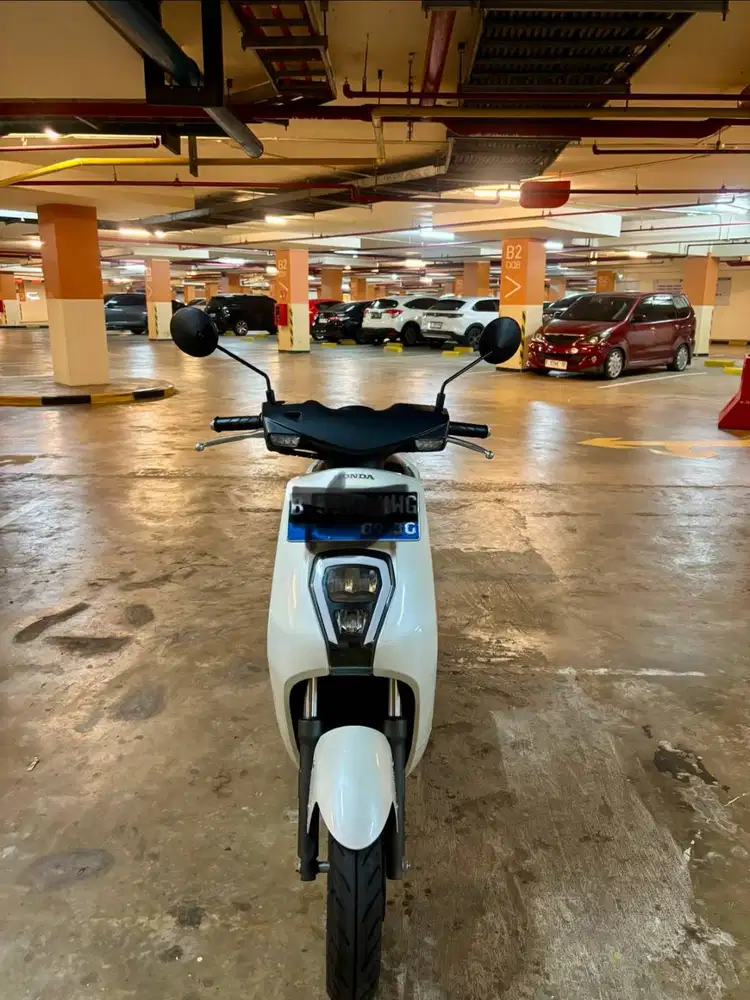 Dijual Honda EM1 warna putih nik 2025 mulus like new