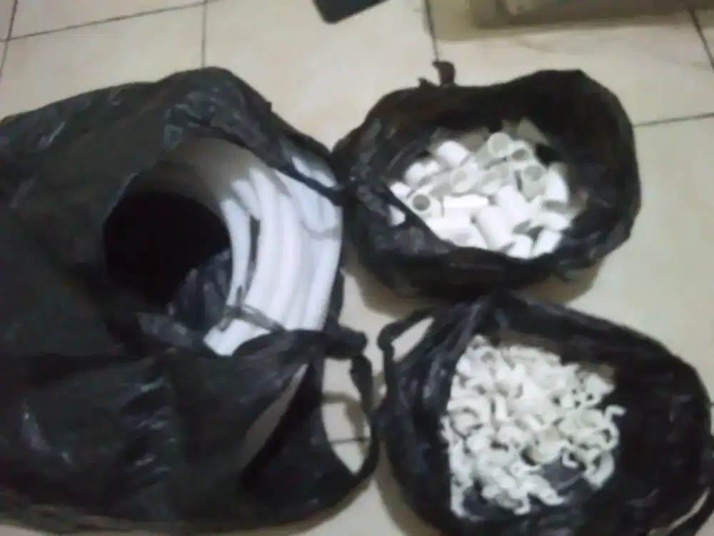 Barang sisa proyek