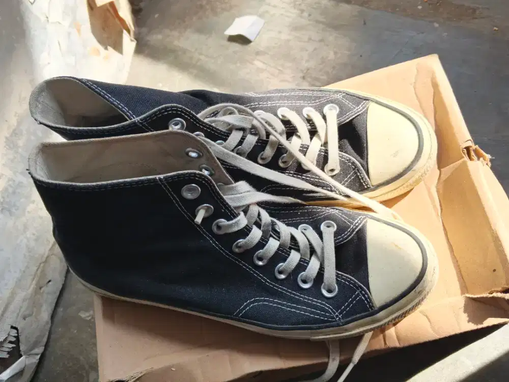Sepatu ventela 70s