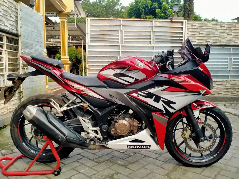 Honda CBR Facelift lengkap motor sehat keterangan detail dibawah