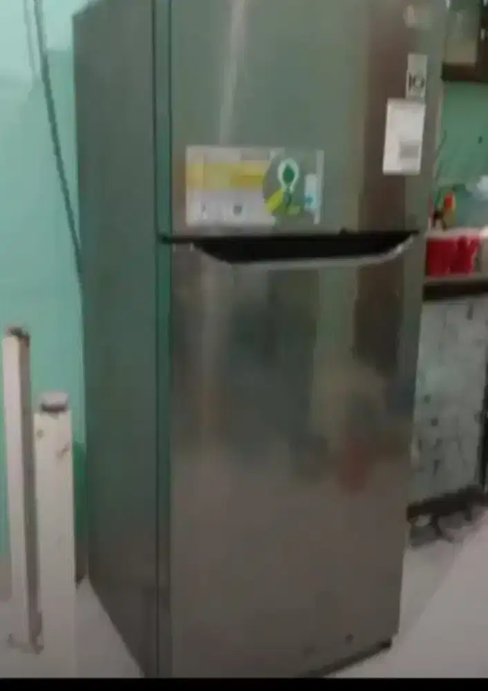 Dijual kulkas frezzer lg dua pintu smua normal apiksx