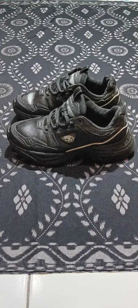 Sepatu size 39 ins 24 cm