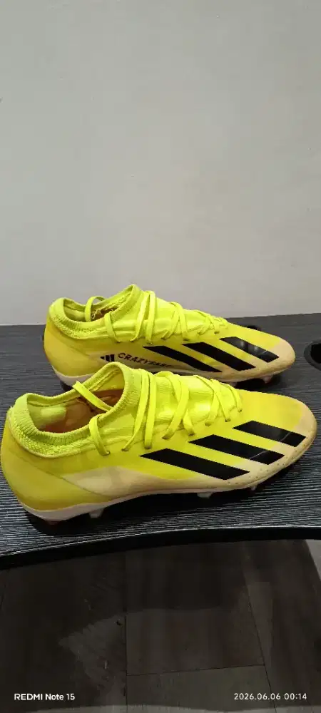 Sepatu bola Adidas crazifast no. 42 1/2