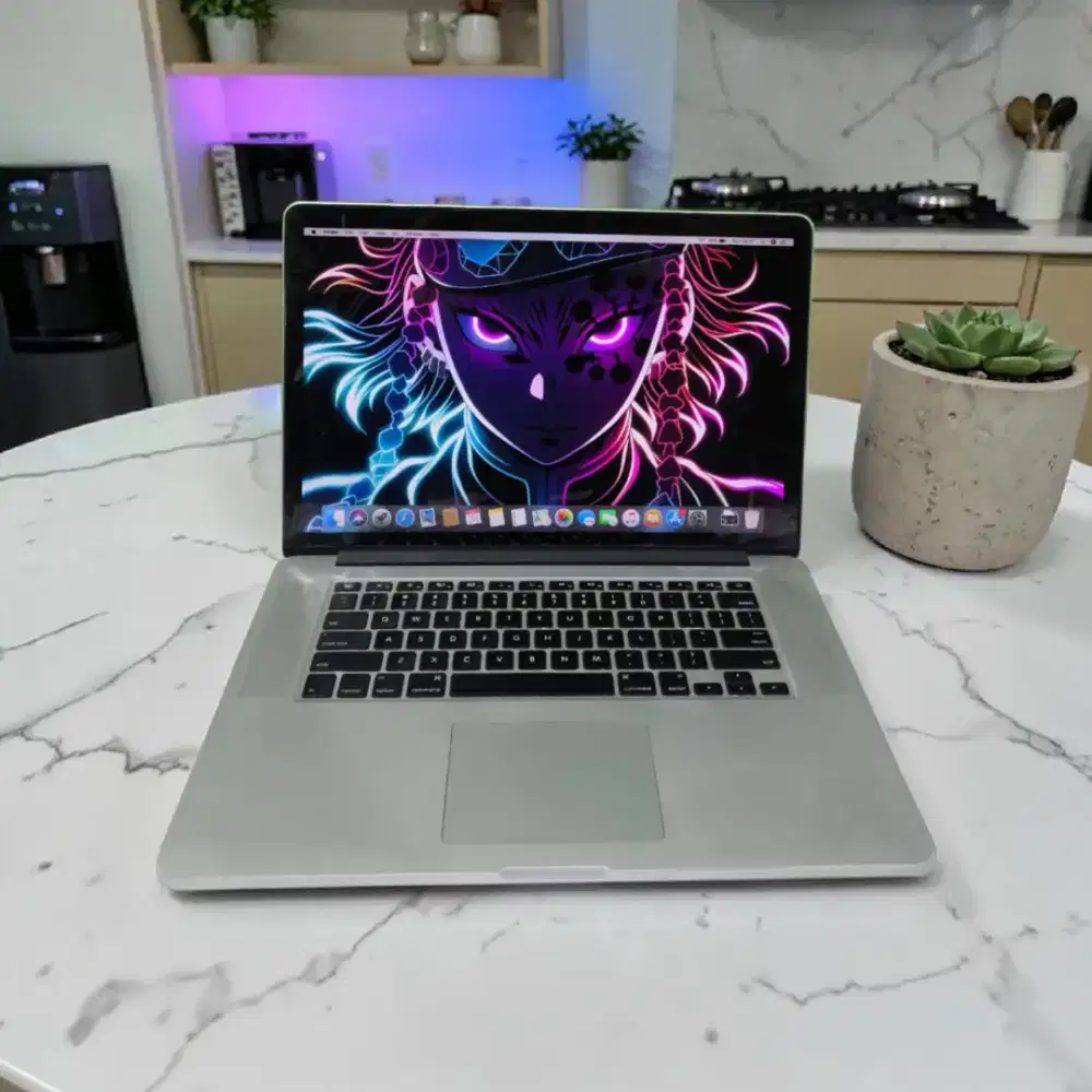 Macbook RETINA Core i7 RAM 8Gb SSD Body SLIM