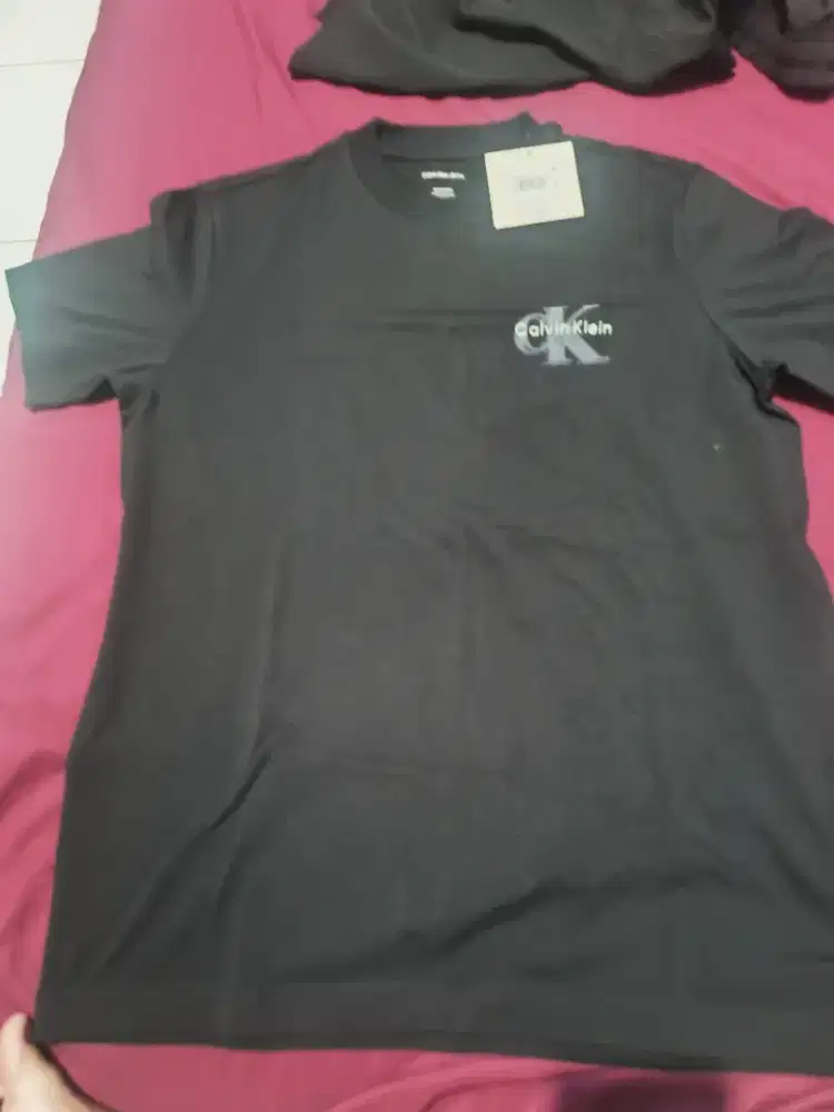 Kaos Calvin Klein