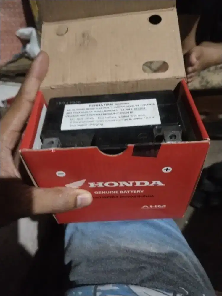 Kali aja ada yang minata aki bekas masih baguss