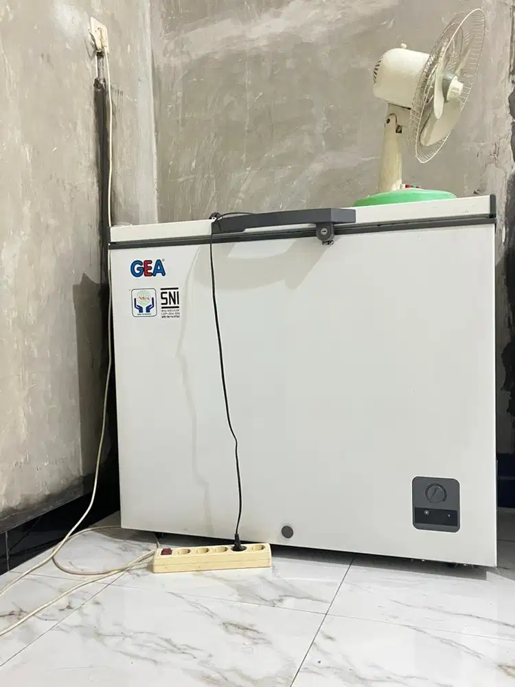 JUAL FREZZER GEA