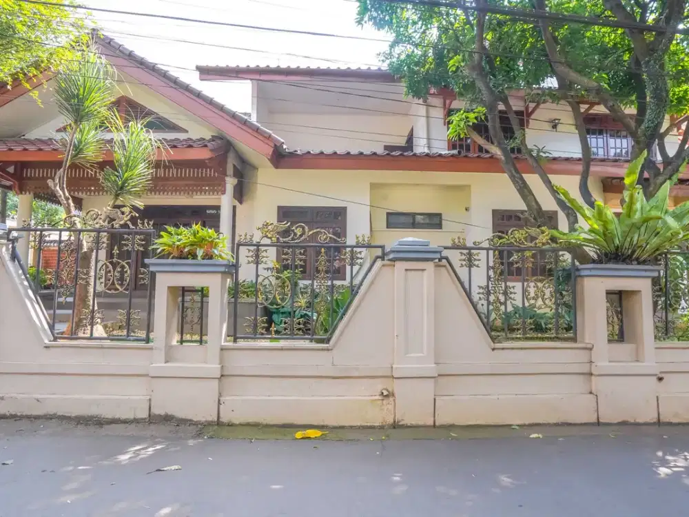 Rumah 8 Kamar Tidur 8 Menit ke Cibubur Junction Dibantu KPR J-45538