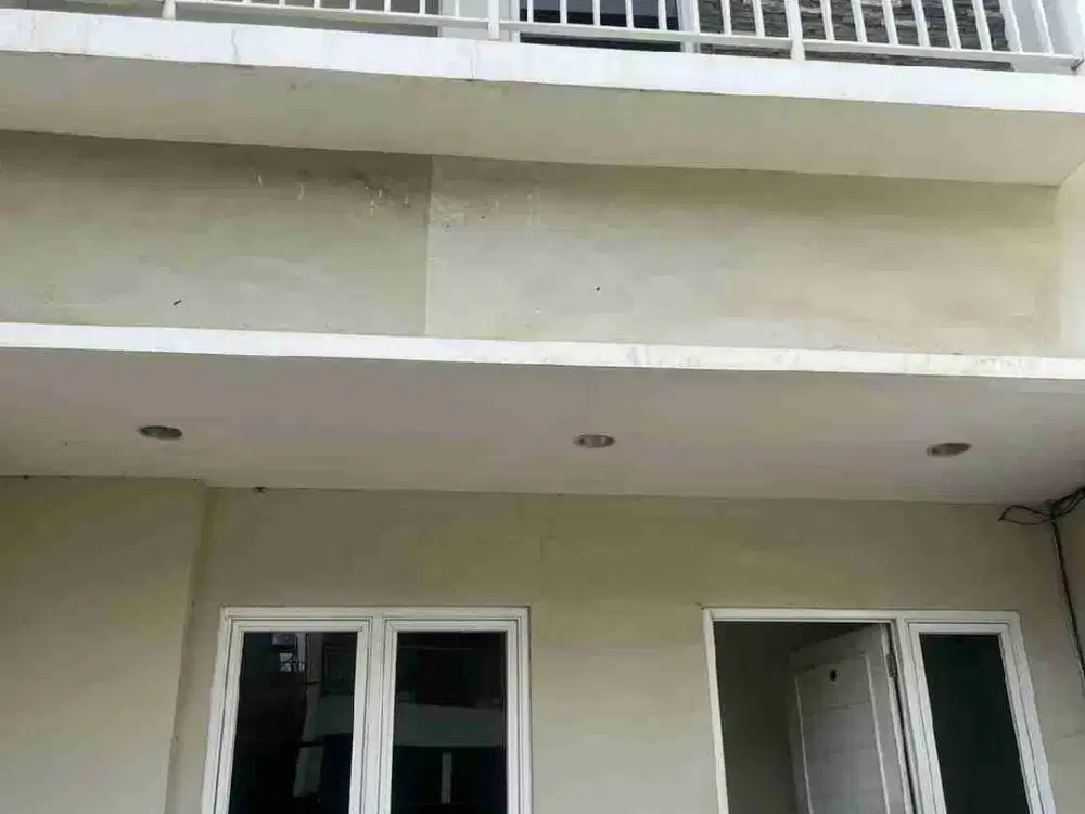 Di Sewakan Rumah 2 lantai di Gading Griya
