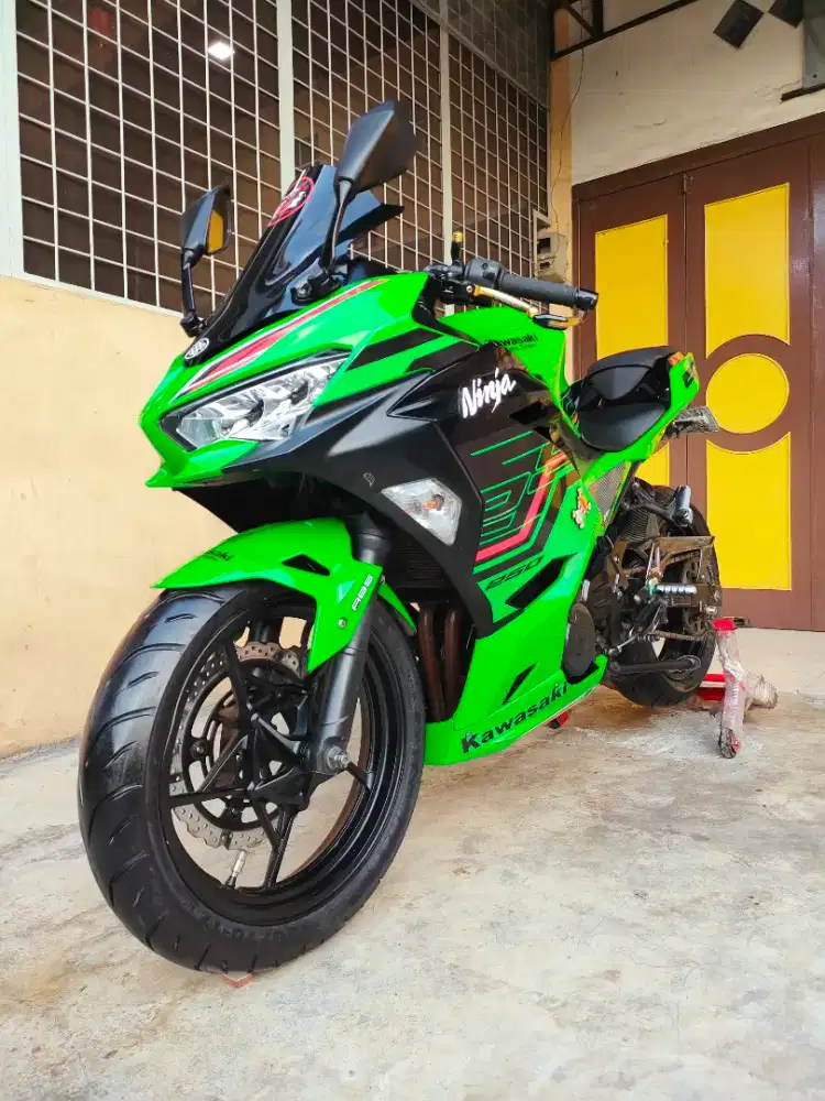 Kawasaki Ninja250 / New Ninja 250 Fi 2018 SE KRT, Green Tech Kawasaki.