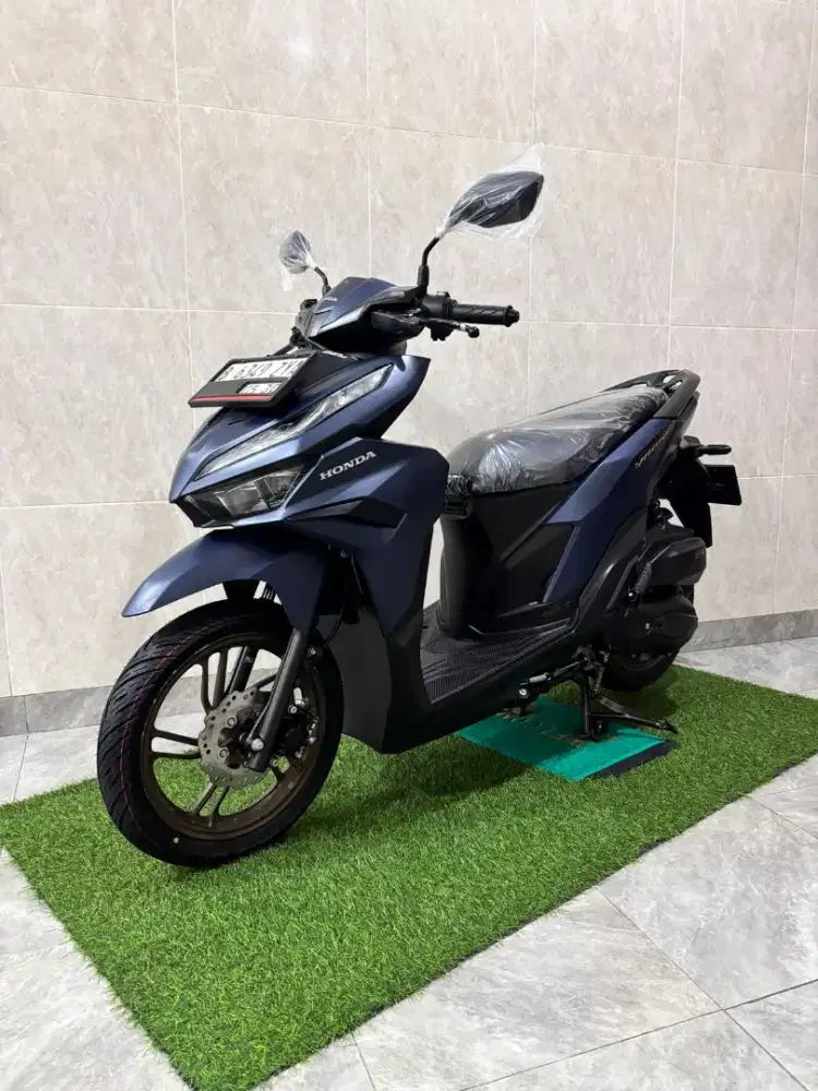 Honda Vario 125 Keyless CBS ISS Low KM Full Original Pajak Panjang