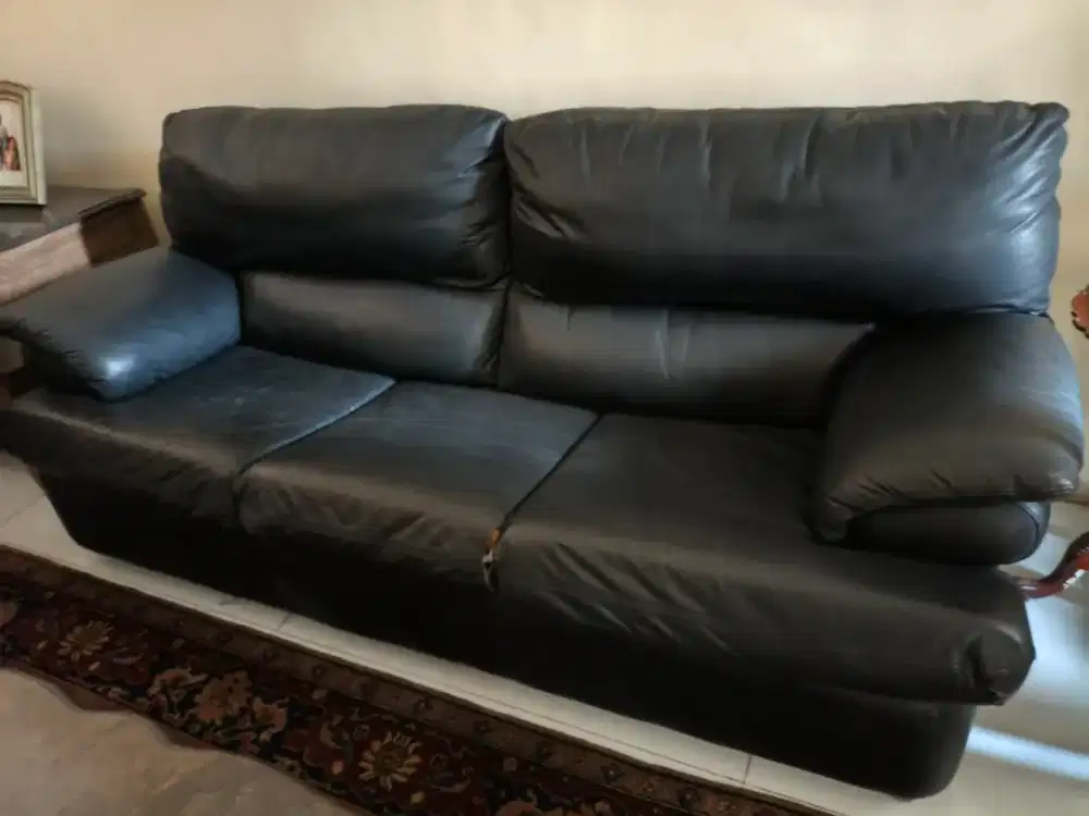 Full leather Sofa 3+2 seaters warna hitam