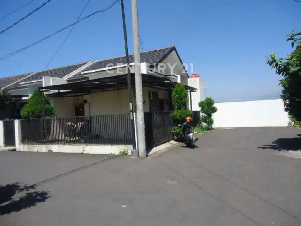 Rumah Di Cipamokolan Dekat Summarecon Bandung