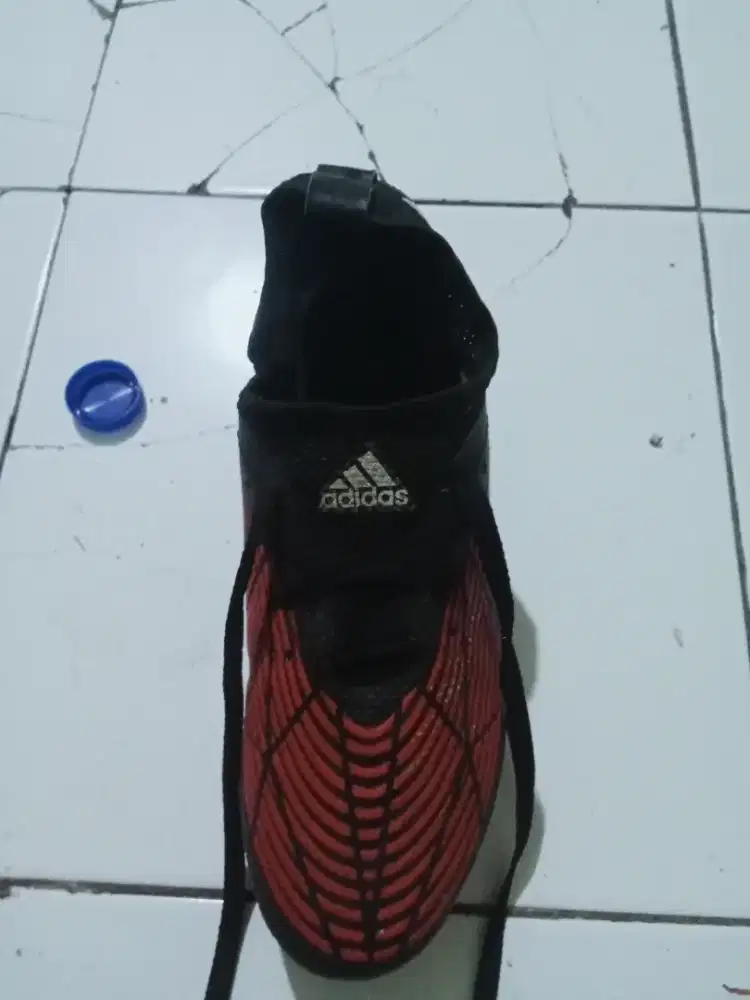 sepatu bola Adidas predator buka harga 215k boleh nego tinggal hub