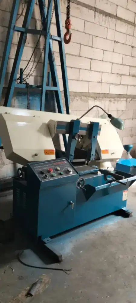 Bandsaw Mesin Potong Pipa