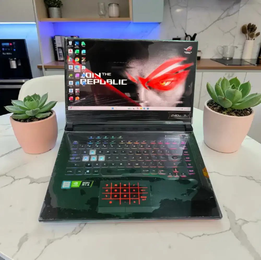 Laptop Asus ROG SRTRIX NVIDIA RTX 2050 Core i7 RAM 16Gb SSD 512Gb