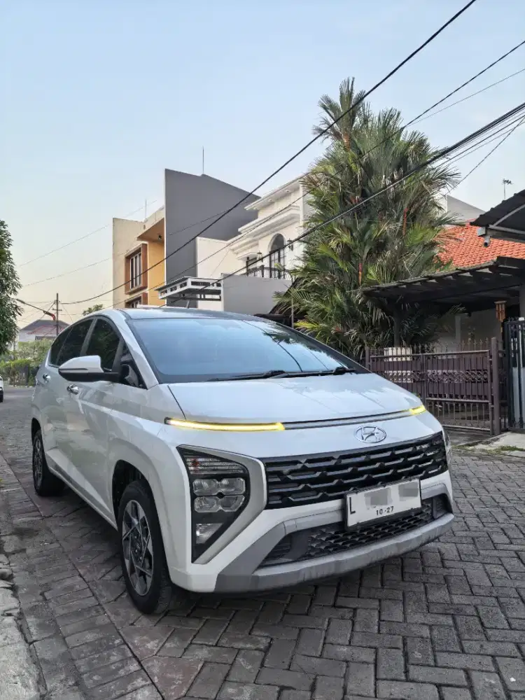 Stargazer Prime 2022 AT Matic Two Tone Captain Seat Putih 7 Seater