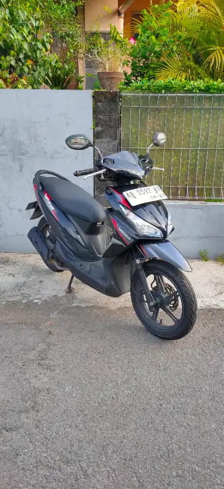 Vario LED 110 2019 hitam