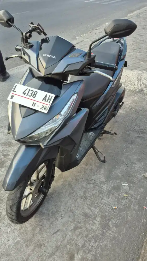 Vario 150 warna biru