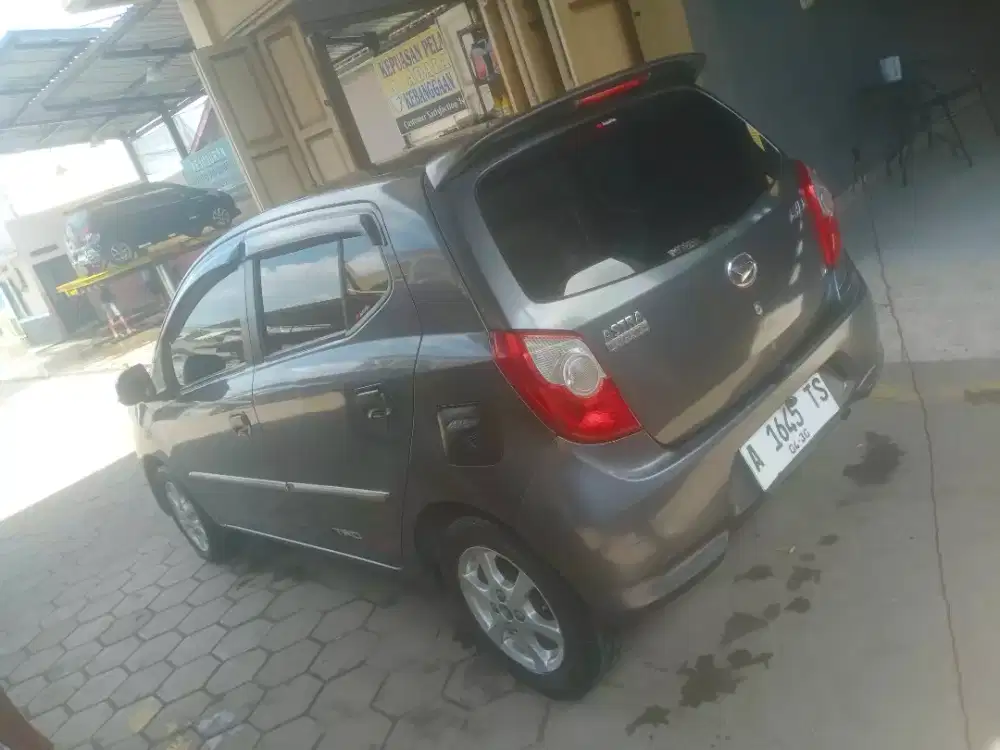 Daihatsu Ayla 2013