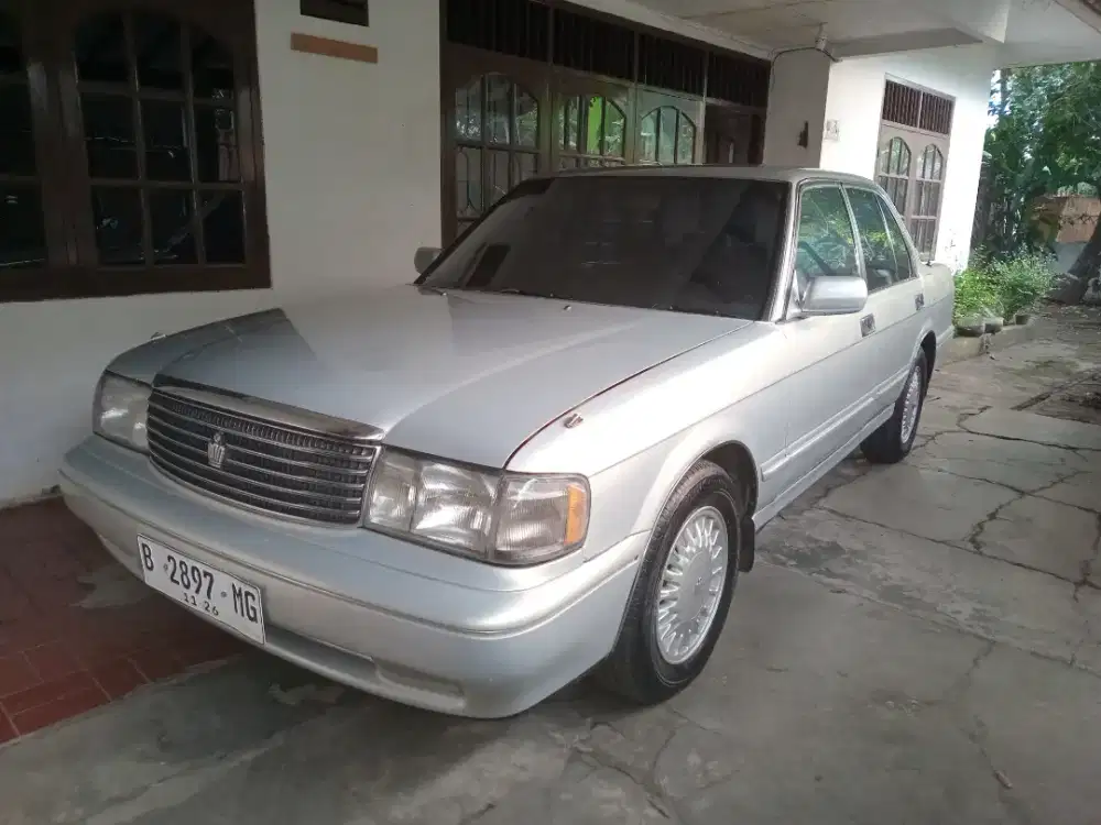 Jual Toyota Crown royale saloon 2.0 automatic
