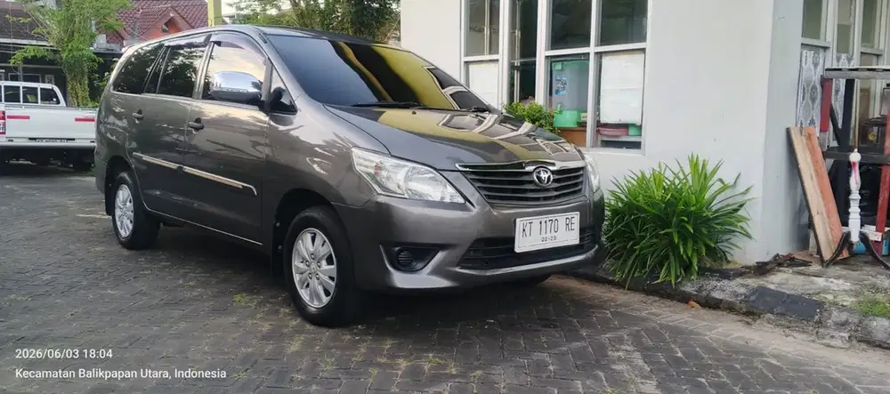 Toyota Kijang Innova 2012 Bensin
