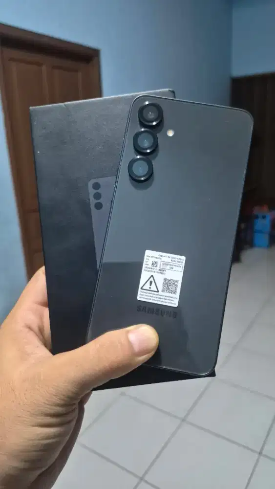 Samsung s24fe garansi ex sein ram 8 / Internal 256
